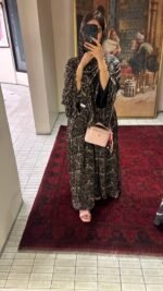 ⁦عباية وشاح بنقشة رخامية من DUJE | Marble Scarf Abaya | كريب سعودي فاخر | صناعة سعودية⁩ - الصورة ⁦4⁩