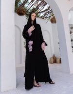 ⁦عباية تول وردي فاخرة من DUJE | Pink Tulle Abaya | كريب سعودي فاخر | صناعة سعودية⁩ - الصورة ⁦6⁩