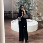 عباية سوداء مطرزة دانتيل فاخر من DUJE | Lace Elegance Abaya | كريب سعودي | صناعة سعودية