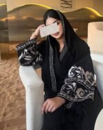 عباية سوداء مطرزة فاخرة من DUJE | Royal Embroidery Abaya | كريب سعودي | صناعة سعودية