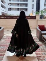 عباية سوداء مطرزة بالورود من DUJE | Floral Garden Abaya | كريب سعودي فاخر | صناعة سعودية