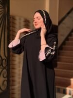 ⁦عباية بينك مطرزة من DUJE | Pink Abaya | كريب سعودي فاخر | صناعة سعودية⁩ - الصورة ⁦8⁩