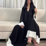 عباية أبيض وأسود بكسرات من DUJE | Pleated White & Black Abaya | صناعة سعودية