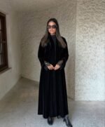 ⁦عباية DUJE | Katefa Abaya | كريب سعودي فاخر | صناعة سعودية⁩ - الصورة ⁦4⁩